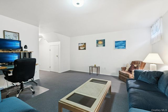 4 Commodore Circle, Port Jefferson Station, NY 11776