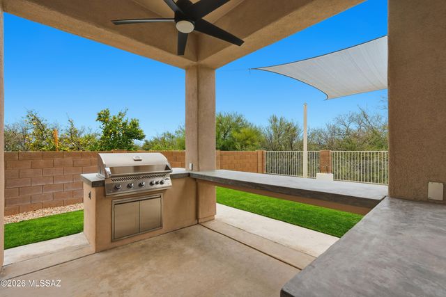 13675 N Napoli Way, Oro Valley, AZ 85755