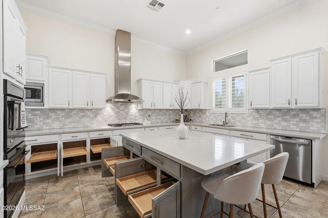 13675 N Napoli Way, Oro Valley, AZ 85755