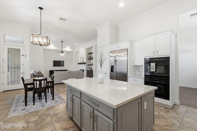 13675 N Napoli Way, Oro Valley, AZ 85755