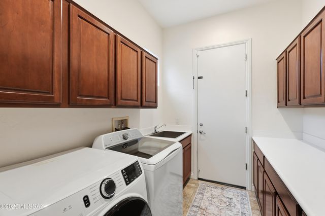 13675 N Napoli Way, Oro Valley, AZ 85755