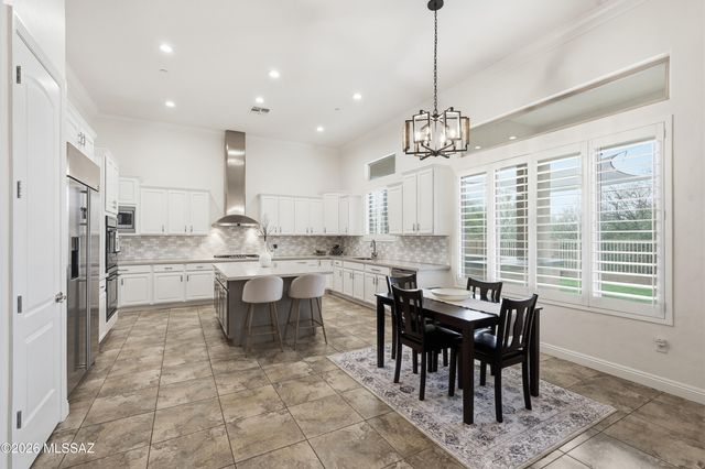 13675 N Napoli Way, Oro Valley, AZ 85755