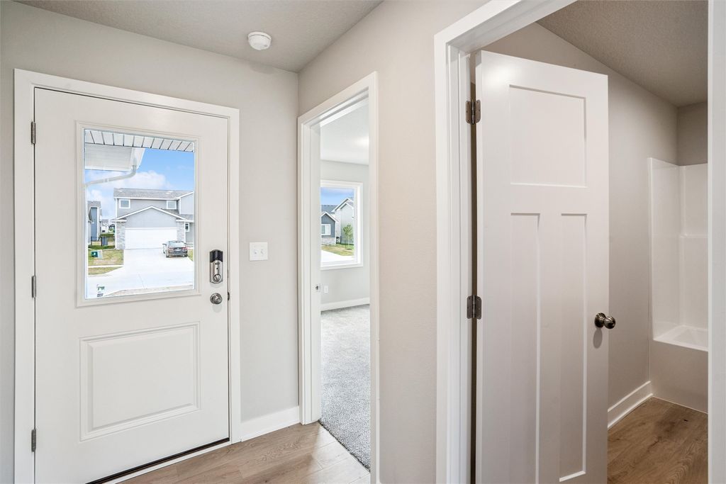 926 Willow Valley Drive, Norwalk, IA 50211