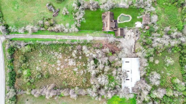 4918 Farmer Road, Alvin, TX 77511