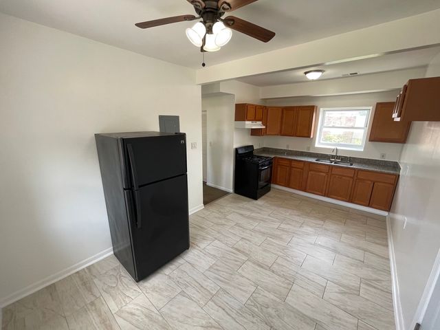 649 E Marquette Road 3, Chicago, IL 60637