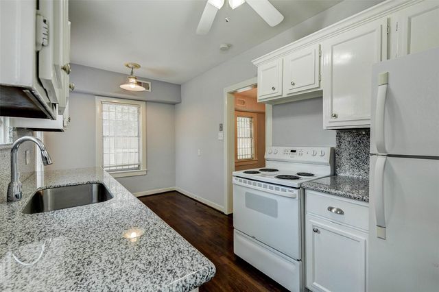 1748 Hawthorne Street B, Houston, TX 77098