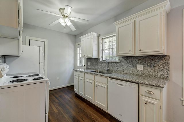 1748 Hawthorne Street B, Houston, TX 77098
