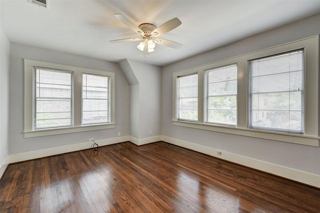 1748 Hawthorne Street B, Houston, TX 77098