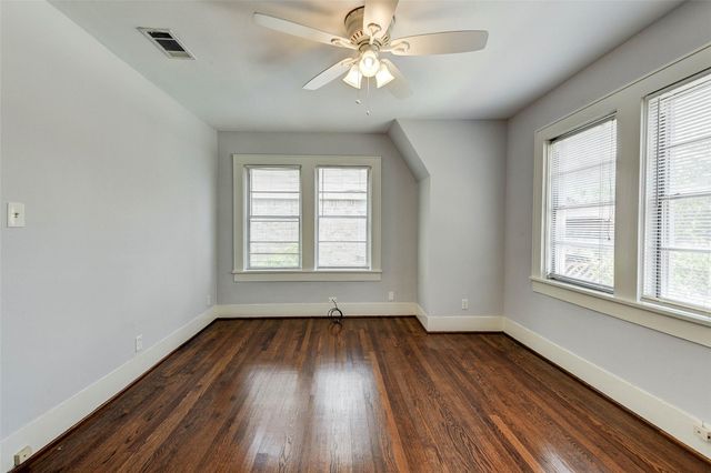 1748 Hawthorne Street B, Houston, TX 77098
