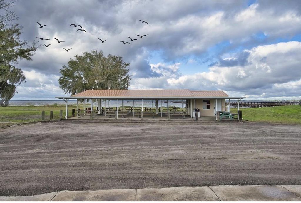 Image 32 of property listing at 206 IXORA DRIVE, Indian Lake Estates, FL 33855