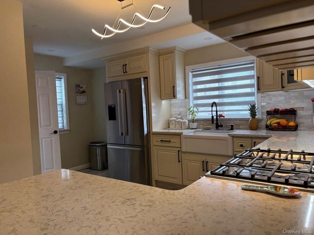 90-17 207th Street, Queens Village, NY 11428