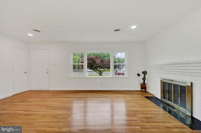 1546 FORREST AVE, Dover, DE 19904