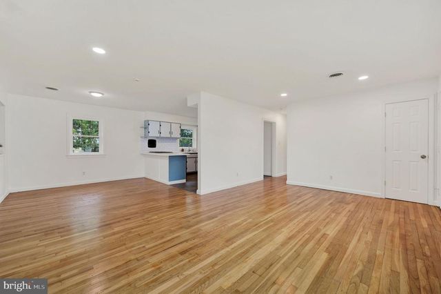 1546 FORREST AVE, Dover, DE 19904