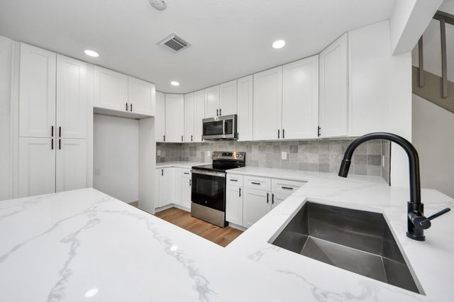 10510 White Fawn Drive, Houston, TX 77041