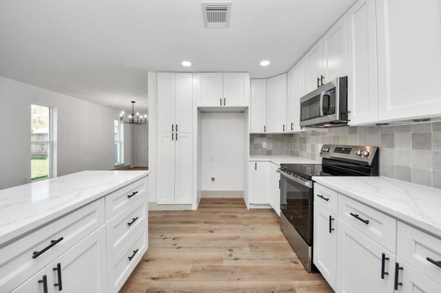 10510 White Fawn Drive, Houston, TX 77041