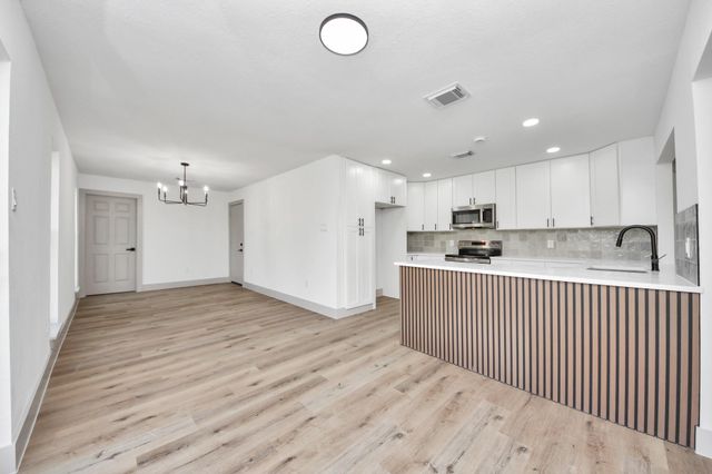 10510 White Fawn Drive, Houston, TX 77041