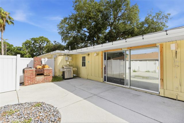 616 SAINT ANDREWS DRIVE, Sarasota, FL 34243