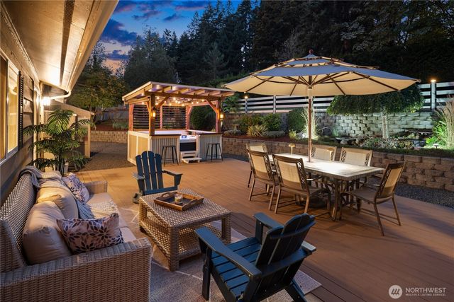 8807 Danforth Street NW, Gig Harbor, WA 98329