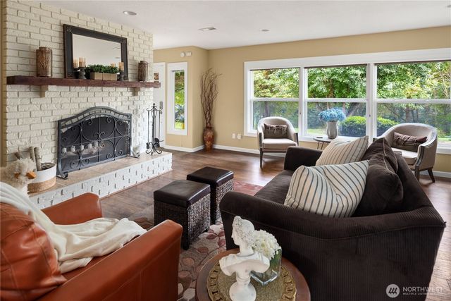 8807 Danforth Street NW, Gig Harbor, WA 98329