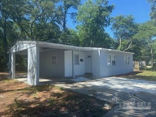 801 E Fairfied Dr, Pensacola, FL 32503