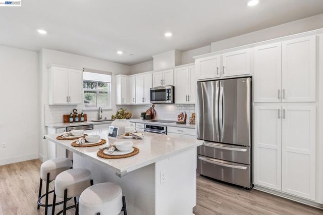 28957 Ashwell Ave, Hayward, CA 94544