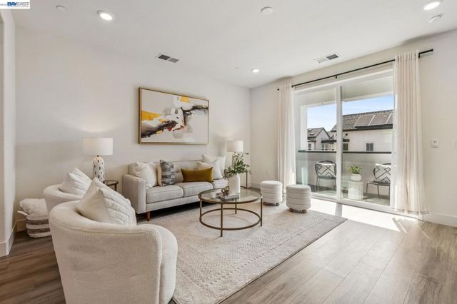 28957 Ashwell Ave, Hayward, CA 94544