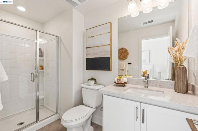 28957 Ashwell Ave, Hayward, CA 94544