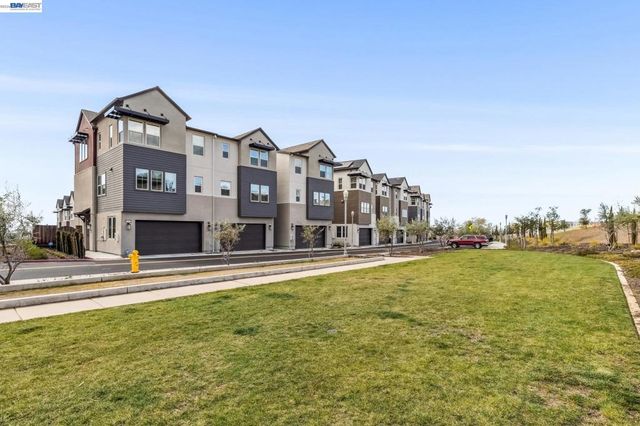 28957 Ashwell Ave, Hayward, CA 94544