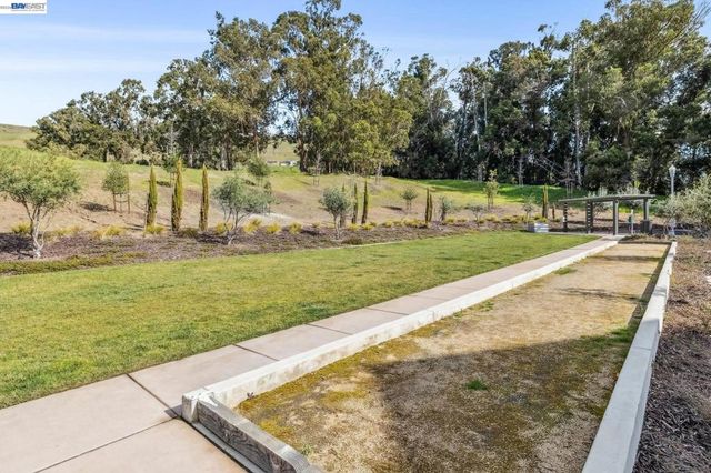 28957 Ashwell Ave, Hayward, CA 94544