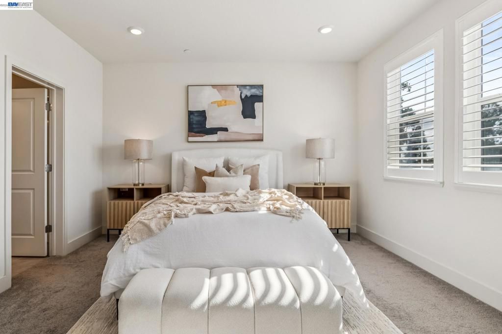 Image 28 of property listing at 28957 Ashwell Ave, Hayward, CA 94544