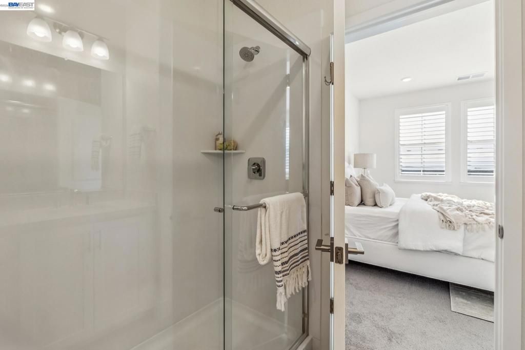 Image 34 of property listing at 28957 Ashwell Ave, Hayward, CA 94544