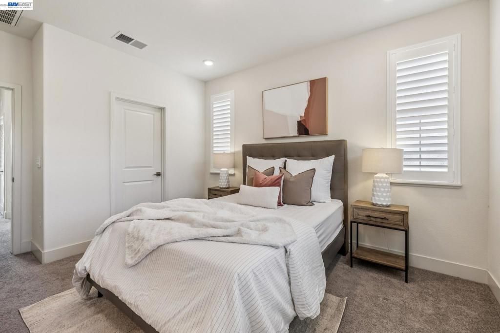 Image 39 of property listing at 28957 Ashwell Ave, Hayward, CA 94544