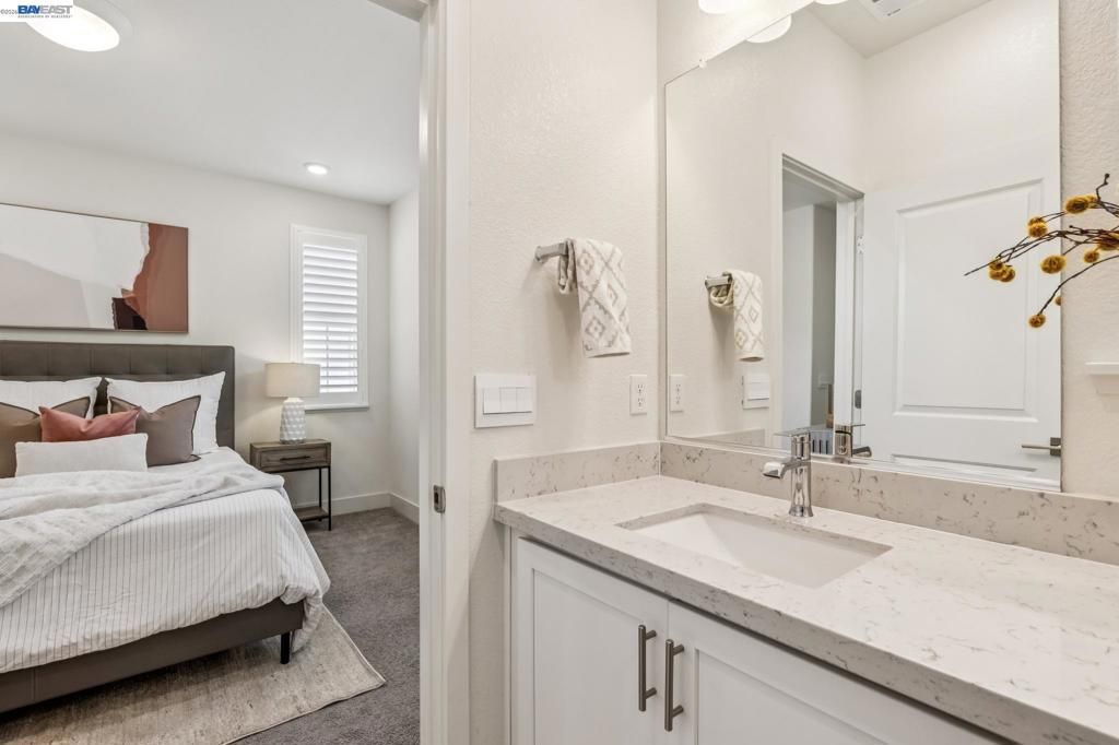 Image 44 of property listing at 28957 Ashwell Ave, Hayward, CA 94544