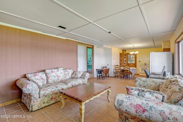 104 CARTER-WHITTAKER Lane, Pomona Park, FL 32181