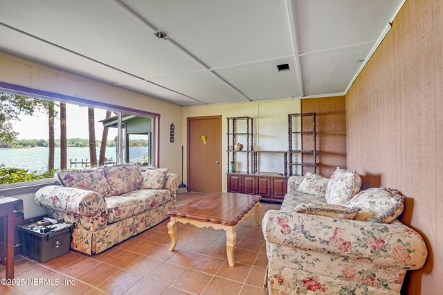 104 CARTER-WHITTAKER Lane, Pomona Park, FL 32181