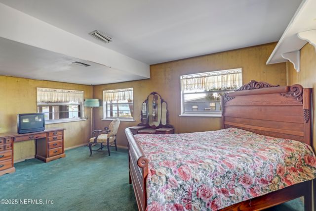 104 CARTER-WHITTAKER Lane, Pomona Park, FL 32181