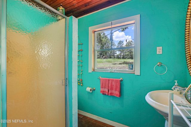 104 CARTER-WHITTAKER Lane, Pomona Park, FL 32181