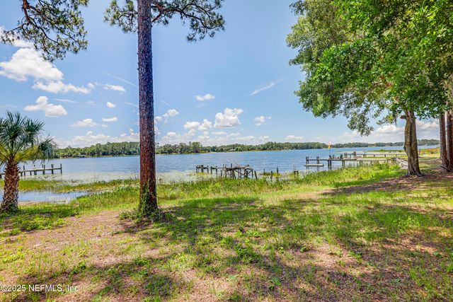 104 CARTER-WHITTAKER Lane, Pomona Park, FL 32181