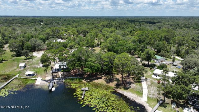 104 CARTER-WHITTAKER Lane, Pomona Park, FL 32181