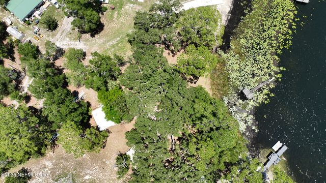 104 CARTER-WHITTAKER Lane, Pomona Park, FL 32181