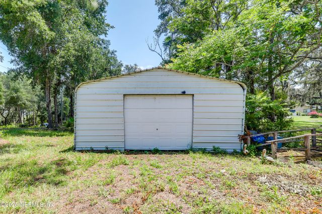 104 CARTER-WHITTAKER Lane, Pomona Park, FL 32181