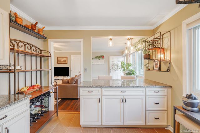 40 W 4th St 103, Patchogue, NY 11772