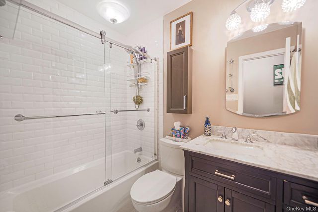 40 W 4th St 103, Patchogue, NY 11772