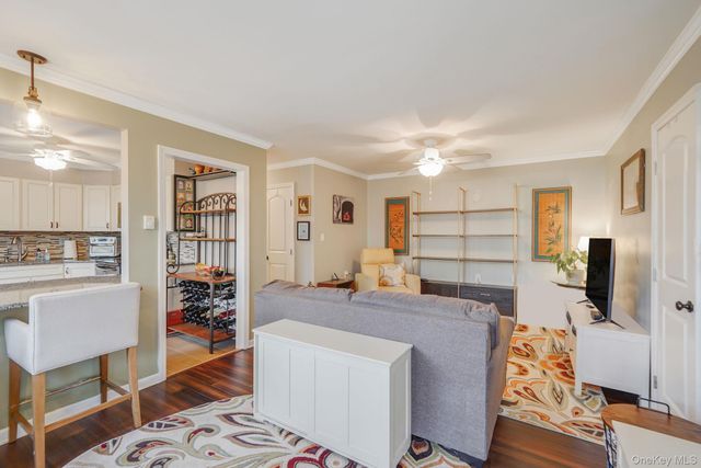40 W 4th St 103, Patchogue, NY 11772
