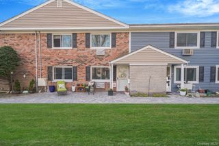 40 W 4th St 103, Patchogue, NY 11772