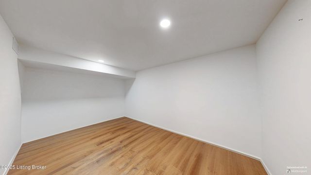 234 Cedar Place Dr, Shepherdsville, KY 40165