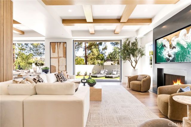 6 Pinehurst Ln, Newport Beach, CA 92660