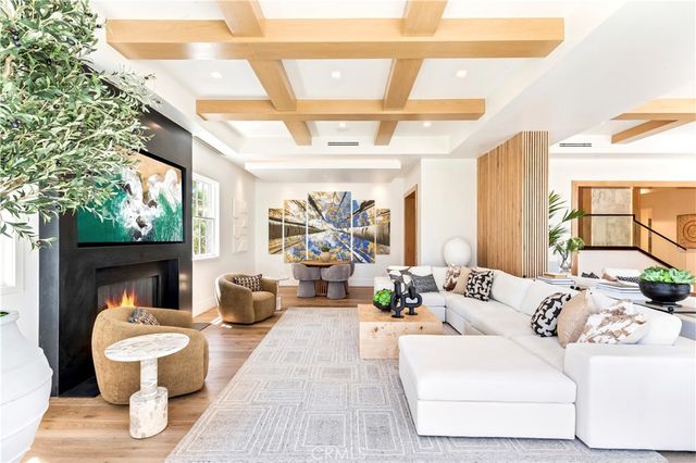 6 Pinehurst Ln, Newport Beach, CA 92660