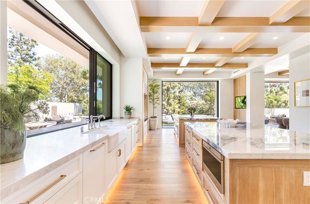 6 Pinehurst Ln, Newport Beach, CA 92660