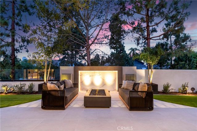 6 Pinehurst Ln, Newport Beach, CA 92660
